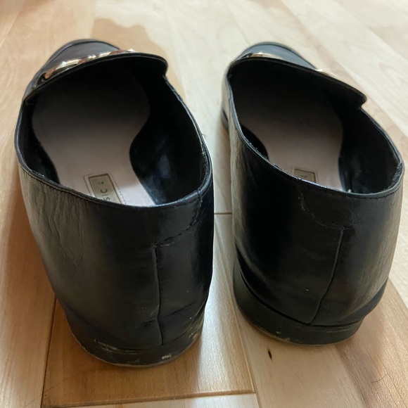 Zara basic black loafers gold buckle - Picture 2 of 4